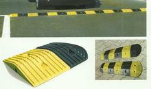 gumowy próg podrzutowy