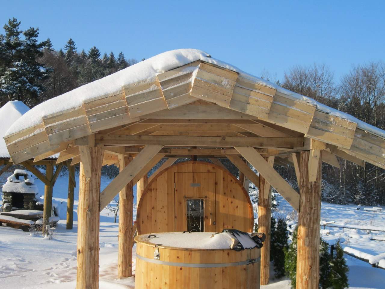 odśnieżanie dachów