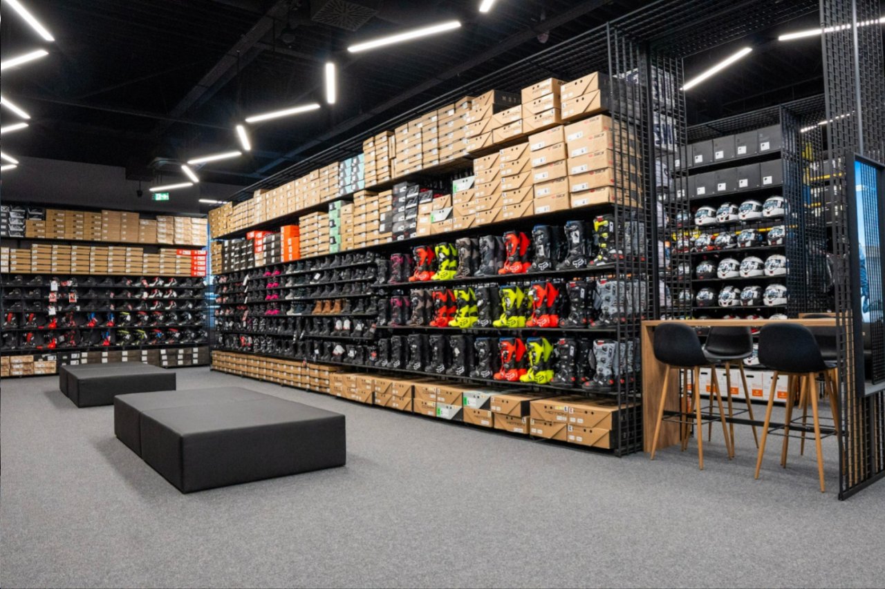 sklep motocyklowy, odzież, kaski