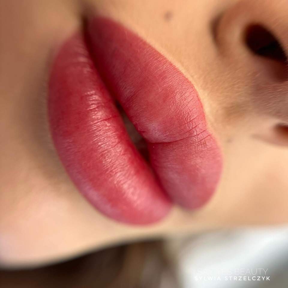 makijaż permanentny ust