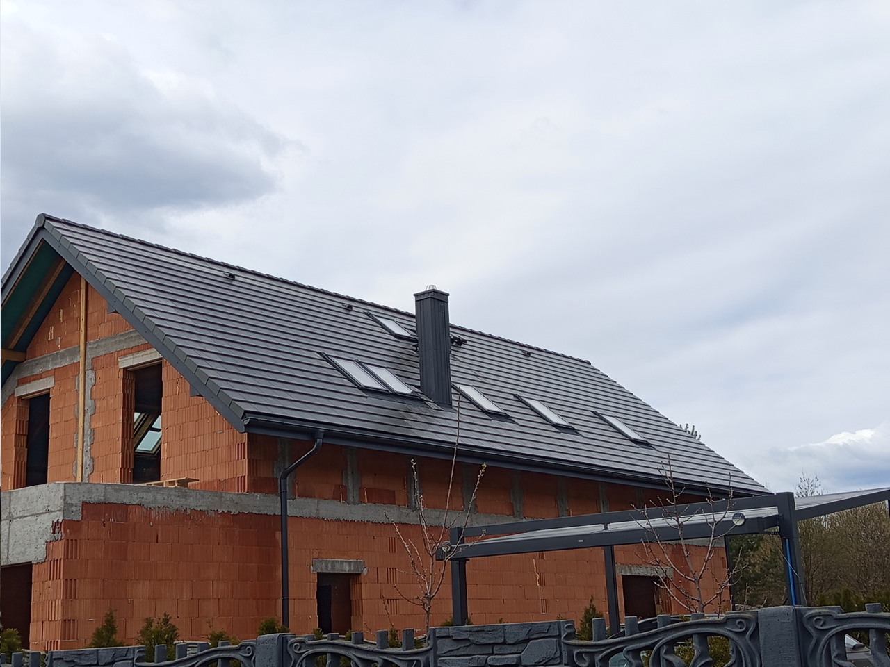 usługi dekarskie, wymiana dachu, pokrycia dachowe, montaż dachu, naprawa dachu