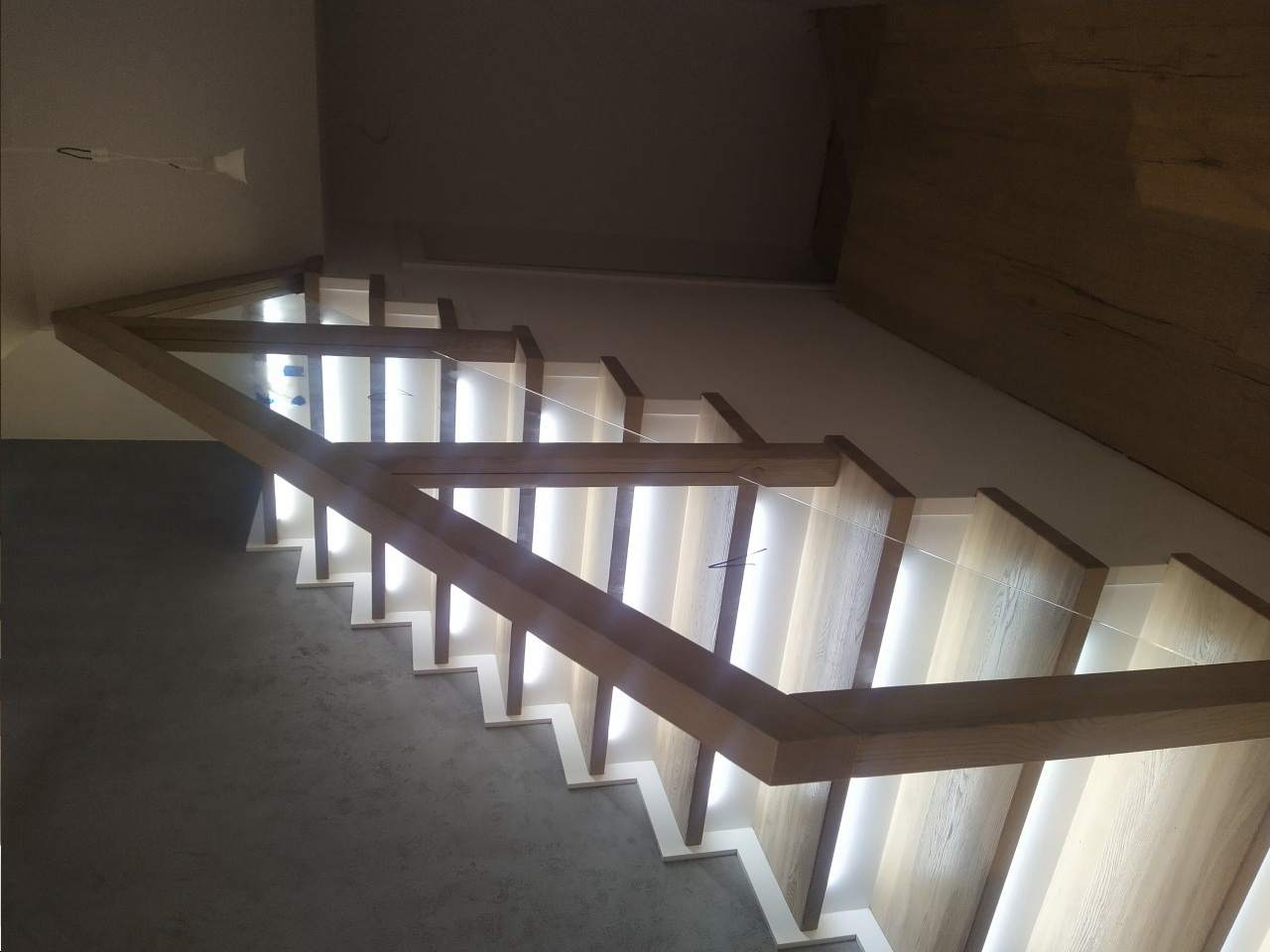 schody podświetlane