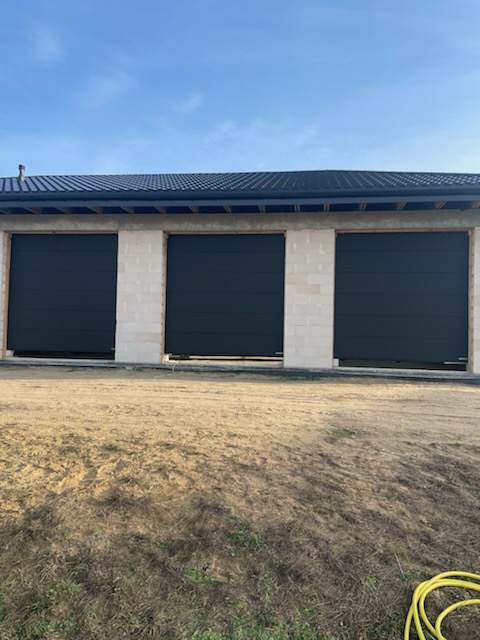 montaż bram garażowych