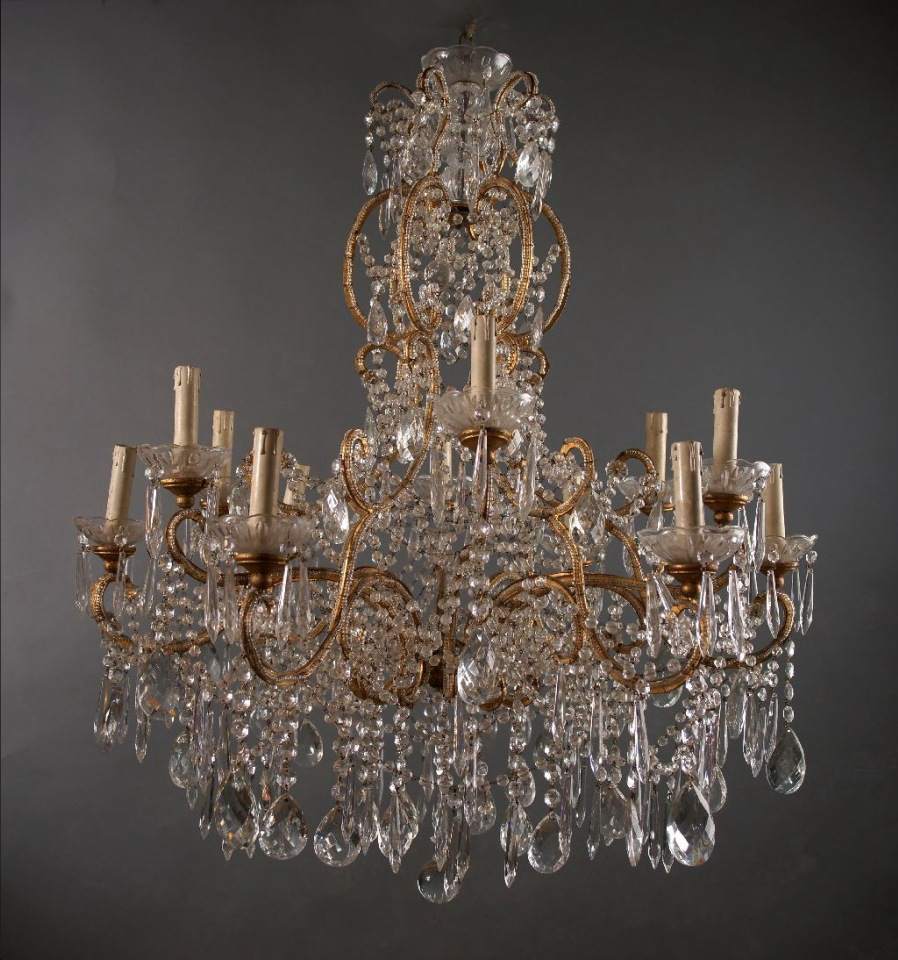 zabytkowe żyrandole