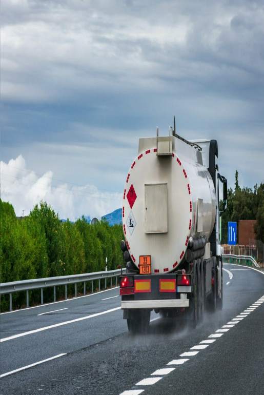 hurtowa sprzedaż paliw płynnych