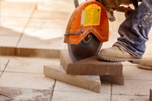 cięcie kostki brukowej