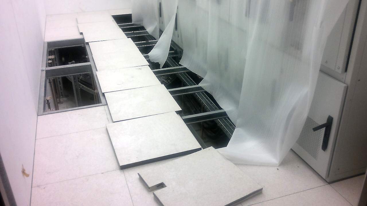 podniesione podłogi w Telekomunikacji Polskiej