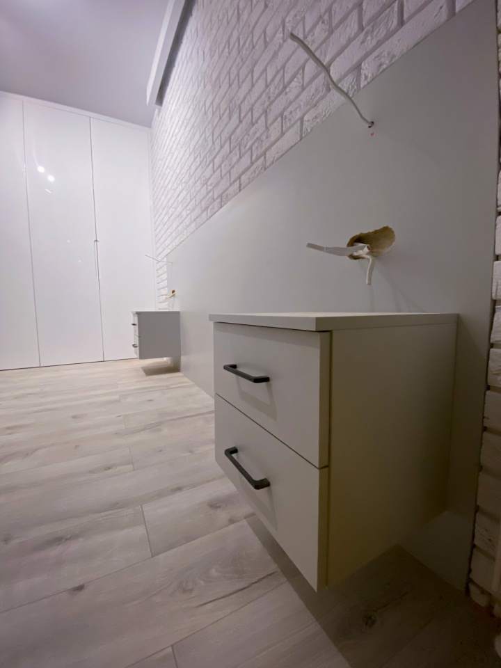 szafki wiszące do sypialni