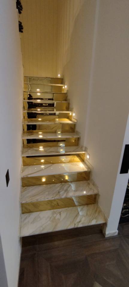 blaty kuchenne kamienne, schody kamienne, blaty łazienkowe kamienne, usługi kamieniarskie