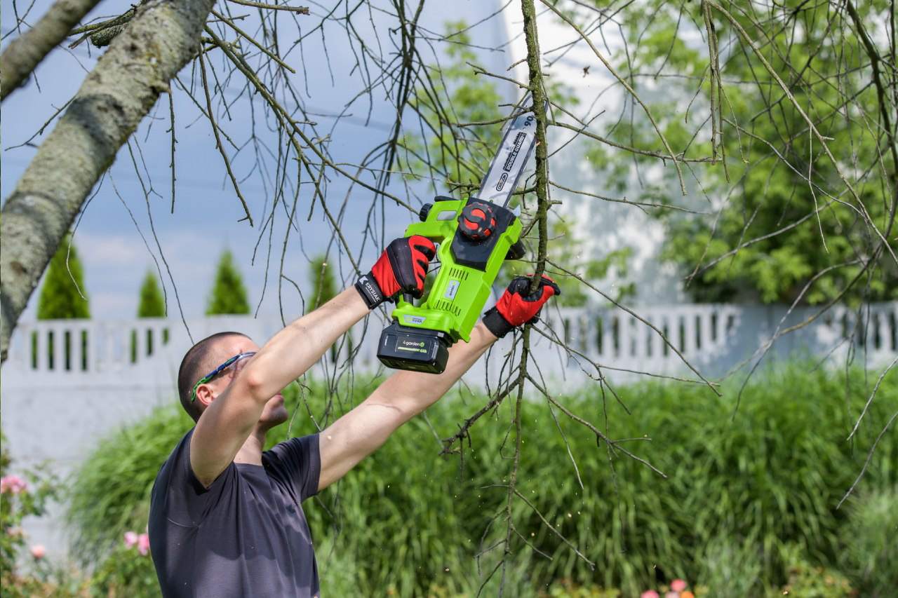 akumulatorowa pilarka