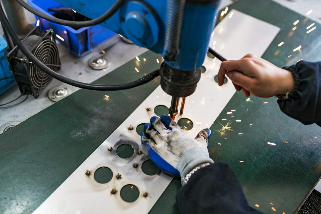 gwintowanie, toczenie i szlifowanie