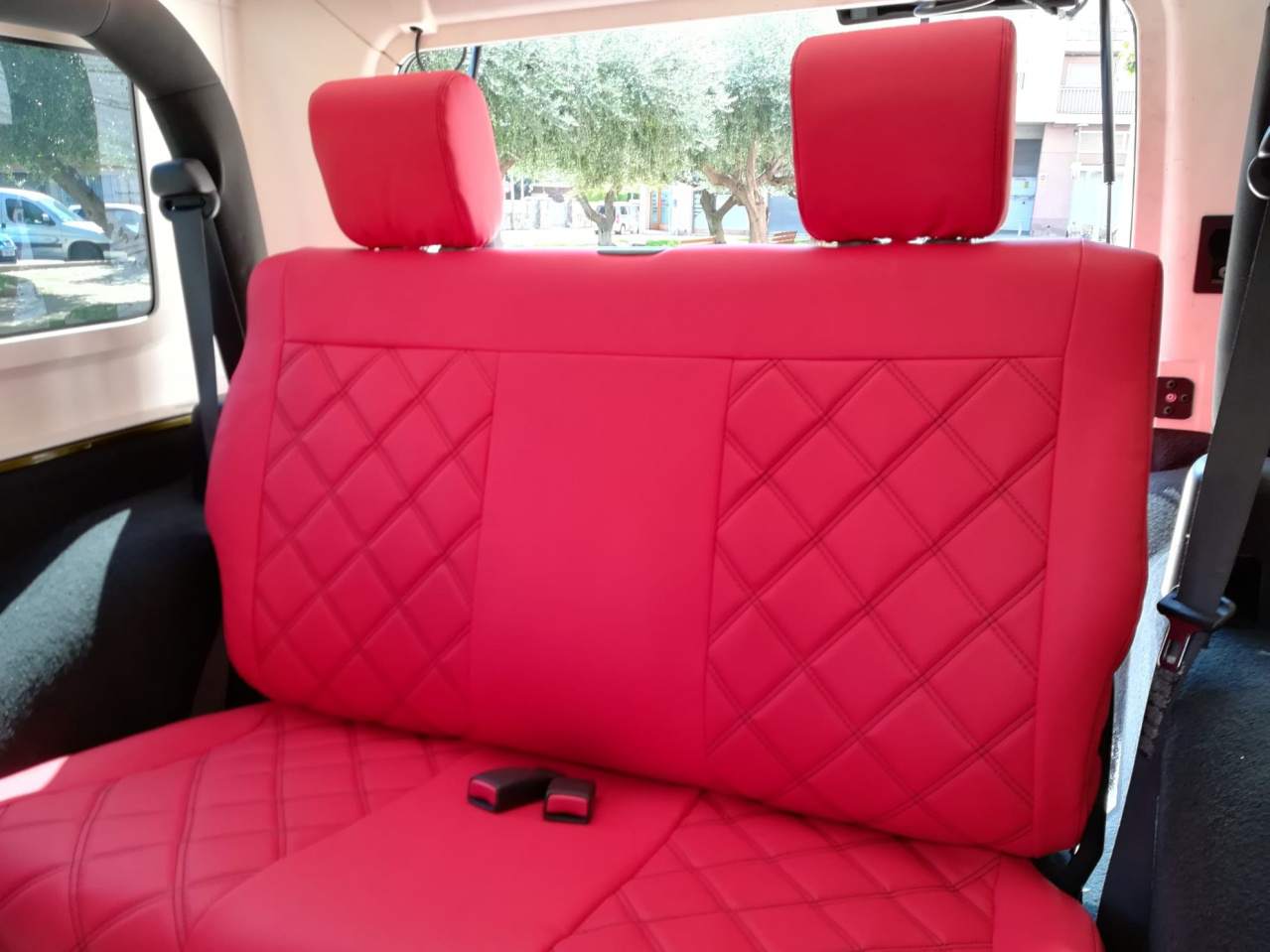 skórzana tapicerka samochodowa