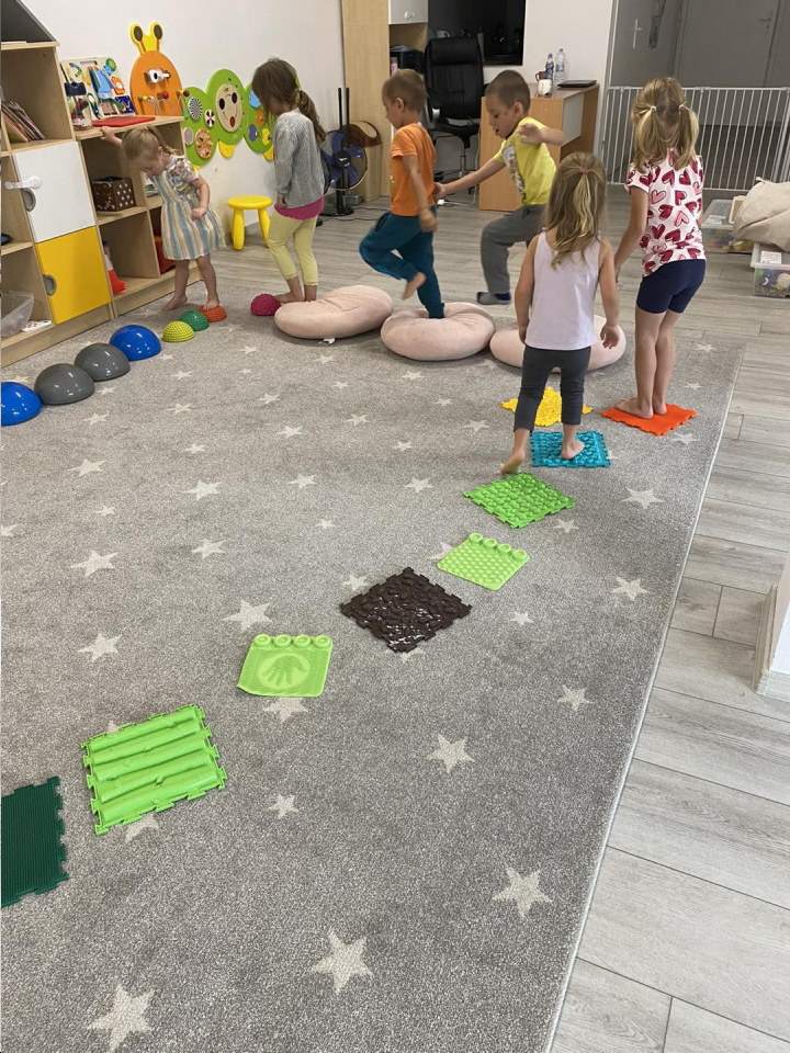 przedszkola, opieka nad dziećmi, dzienna opieka nad dziećmi