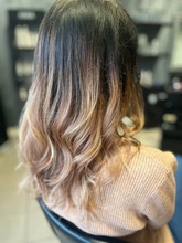 Sofa Kosmetyka i Fryzjerstwo salon fryzjerski