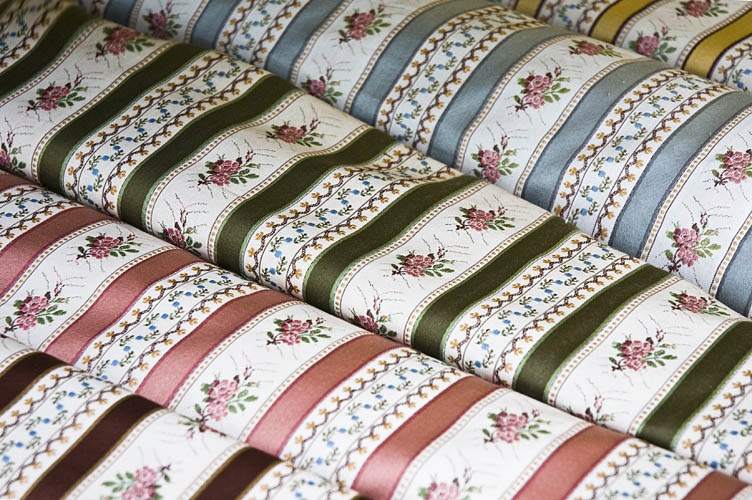 materiały obiciowe, plusze obiciowe, floki obiciowe, tkaniny tapicerskie