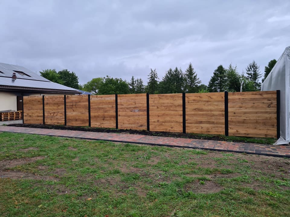 montaż ogrodzenia panelowego