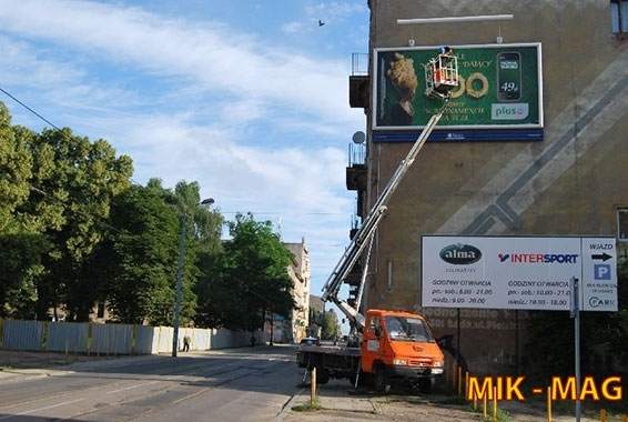 wyklejanie billboardów