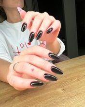 salon manicure