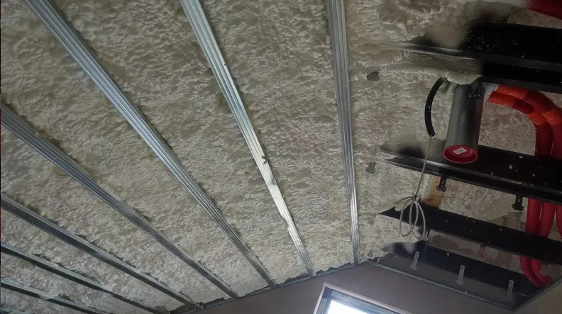 ocieplanie natryskowe