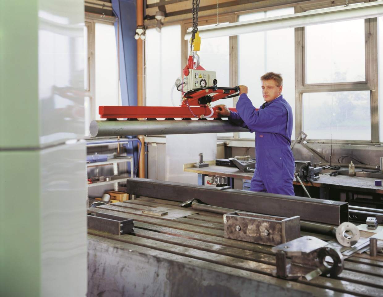 chwytaki obrotowe do pojemników