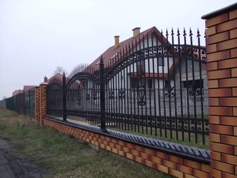 metalowe ogrodzenia