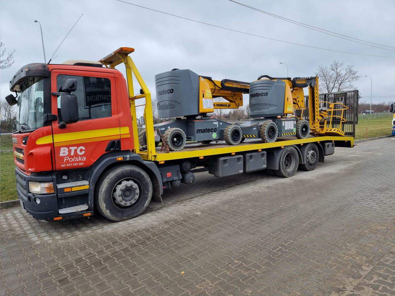 przewóz maszyn na budowę