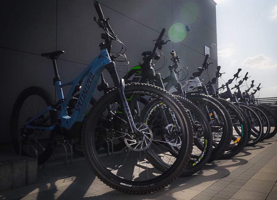 sprzedaż rowerów elektrycznych