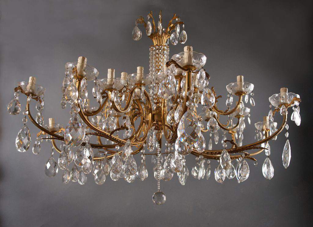 zabytkowe żyrandole