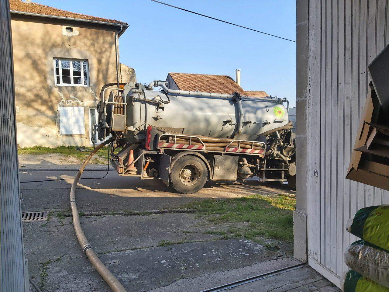 wywóz nieczystości płynnych