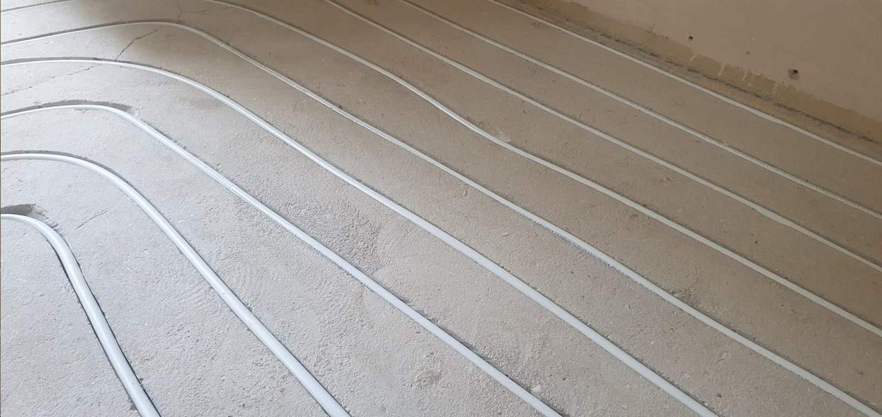 montaż ogrzewanie podłogowego