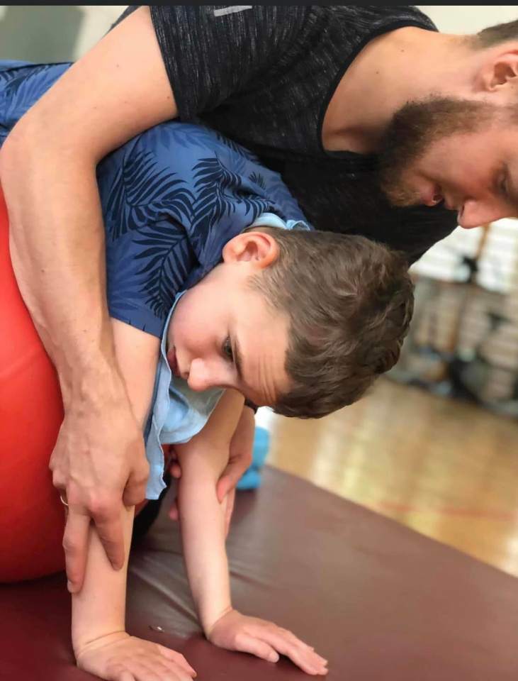 fizjoterapia dzieci i młodzieży, Damian Skalski Damiś Rehabilitacja Dzieci I Młodzieży, Augustów