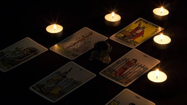 wróżby usługi ezoteryczne