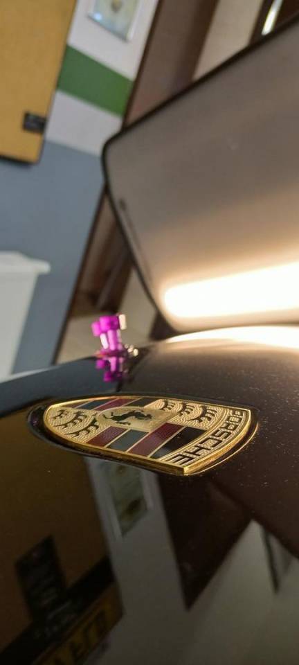 wgniecenia parkingowe