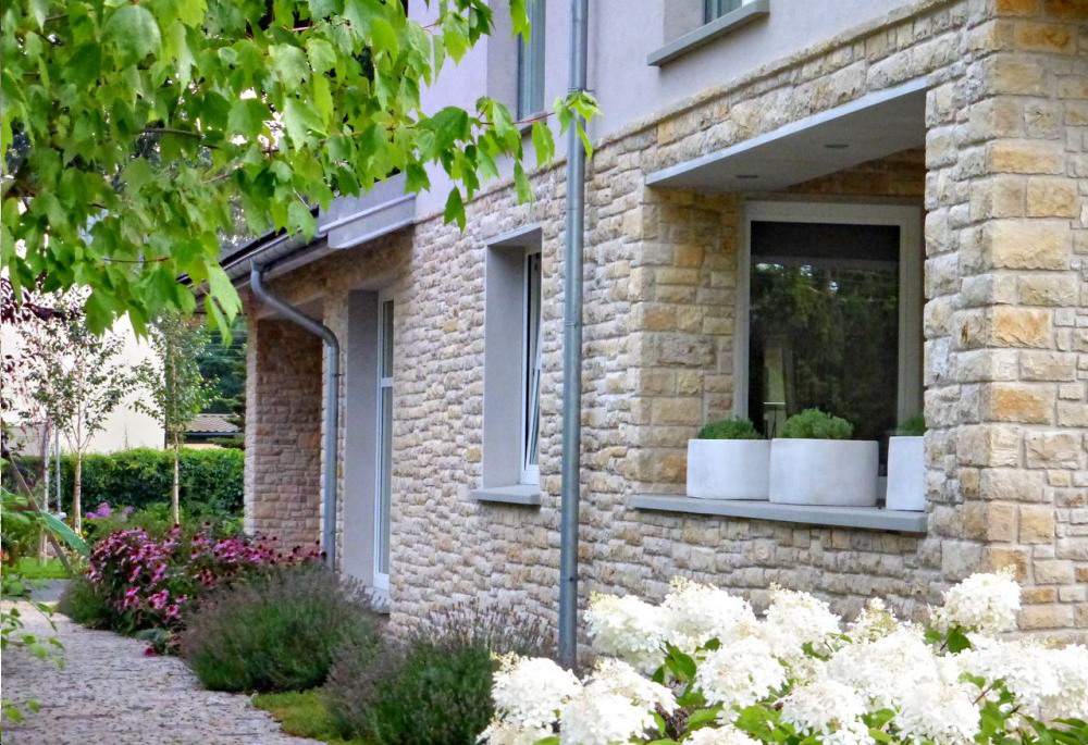 elewacje z kamienia, cegły, piaskowca