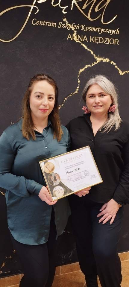 kurs stylizacji paznokci metoda hybrydowa