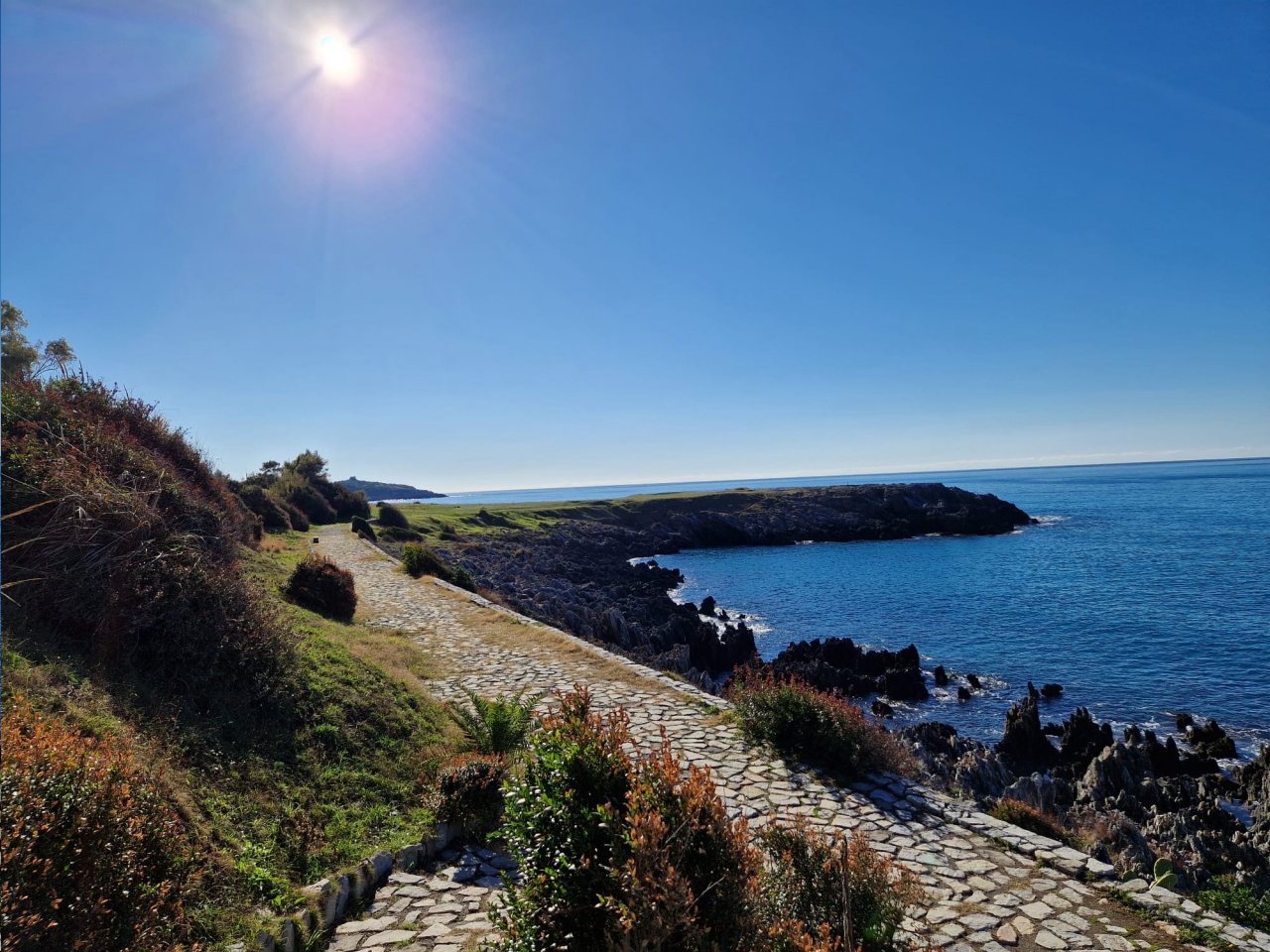 domy z widokiem na morze