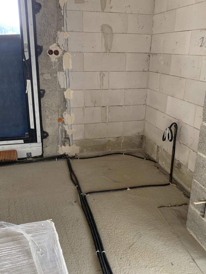 montaż instalacji elektrycznych