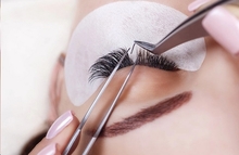 przedłużanie rzęs