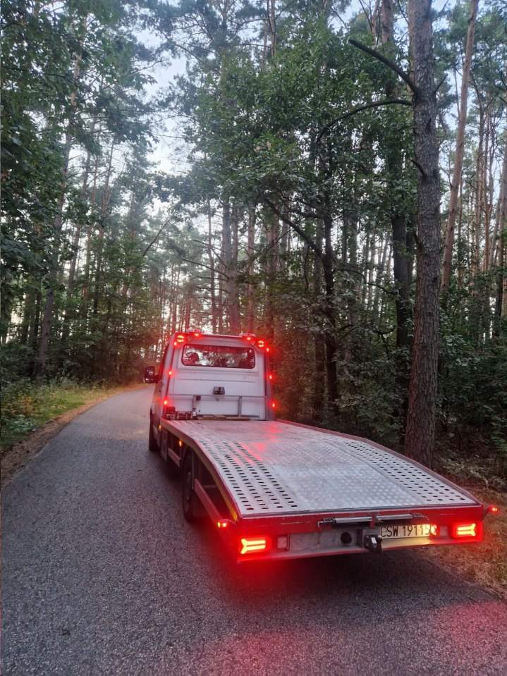 holowanie i pomoc drogowa, całodobowa pomoc drogowa