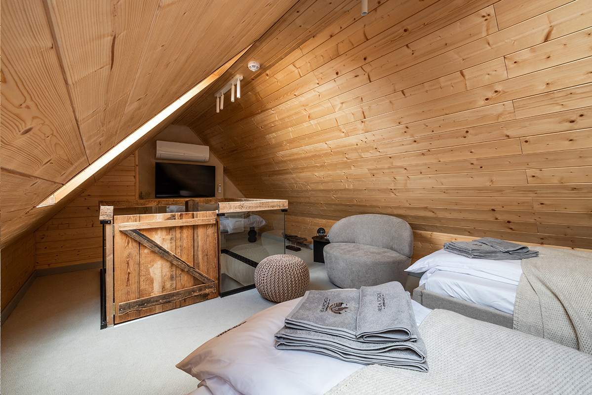 apartament nad jeziorem