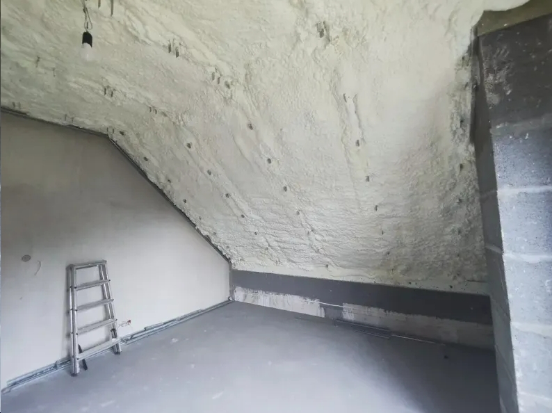 ocieplanie natryskowe