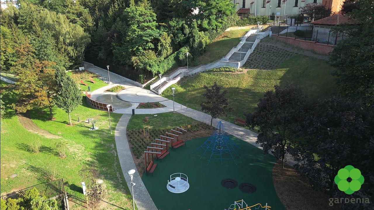 budowa boisk wielofunkcyjnych