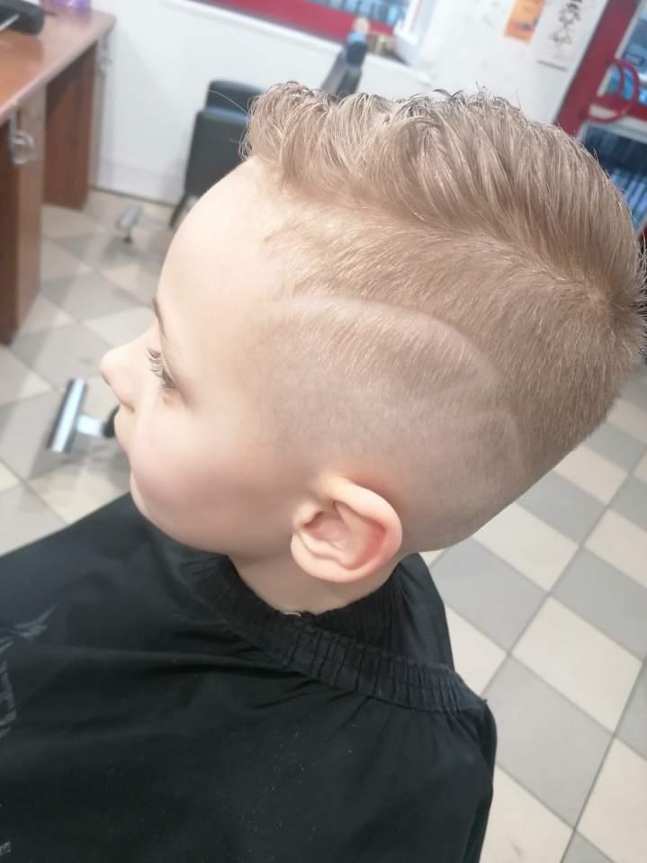 nowoczesne strzyżenie męskie