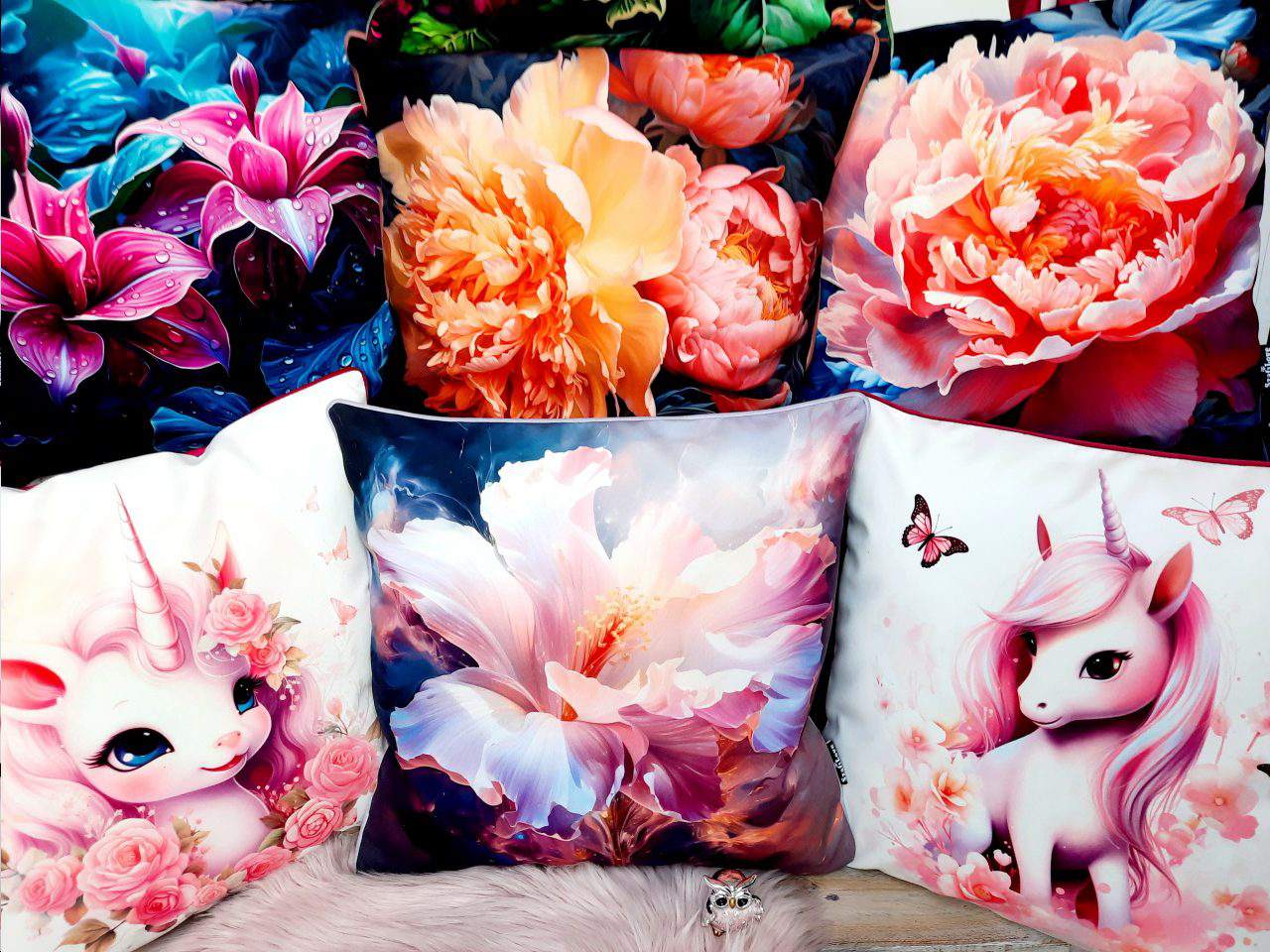 kolorowe poduszki dekoracyjne