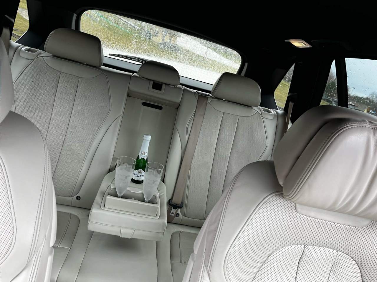 A.R. Luxury Transport