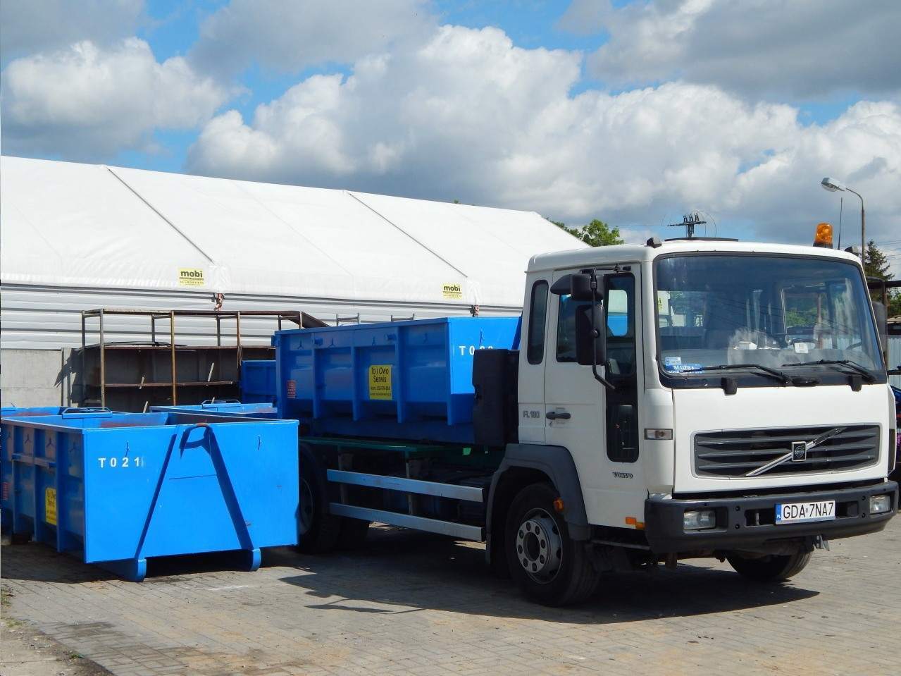 kontenery na śmieci pobudowlane