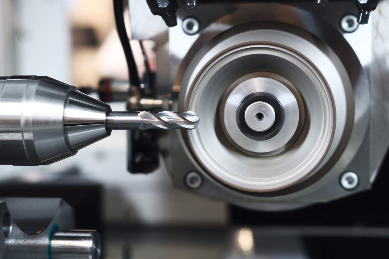 ostrzenie narzędzi do metalu