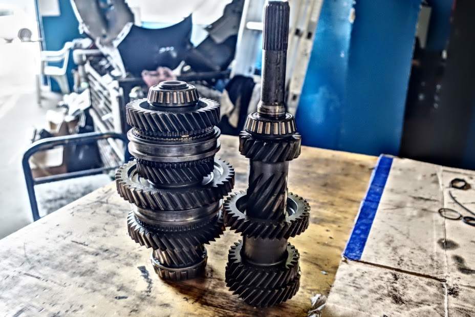 skrzynie biegów, serwis skrzyń biegów, naprawa skrzyń biegów, wymiana oleju w skrzyni biegów
