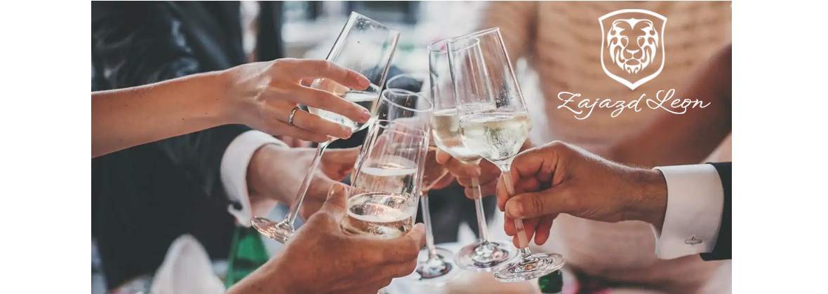 Zajazd Leon, Aleksandria