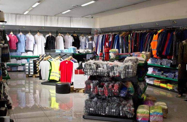 kombinezony, fartuchy, spodnie, akcesoria samochodowe, dywaniki samochodowe, pokrowce